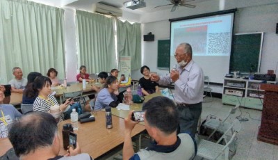 圖9 保育宣導-耆老說明在地資源保育理念與禁獵伯勞鳥歌謠傳唱